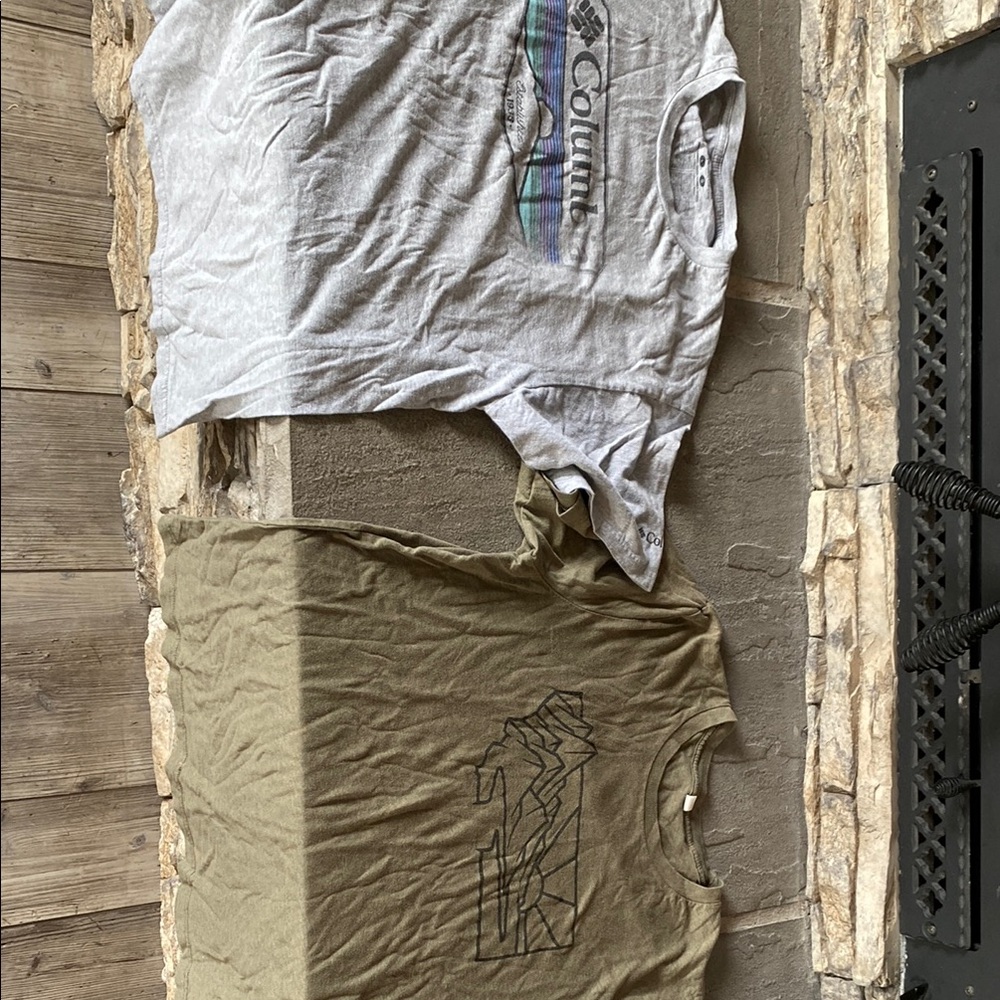 Columbia Gray and Olive Short Sleeve Tees